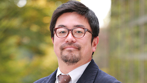 農芸化学科 加藤 拓 教授が読売新聞に取材協力、「食と農」の博物館の企画展「美しき土壌の世界」も紹介