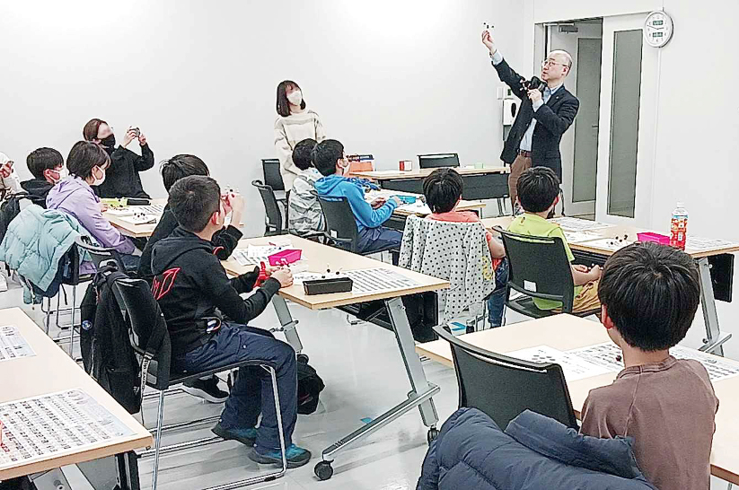 農芸化学科 松島 芳隆 教授が、東京農大オープンカレッジで「身近な分子の模型であそぼう」と題したこども講座を実施