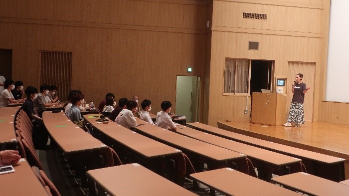 国立科学博物館 田島先生の特別講義を実施しました