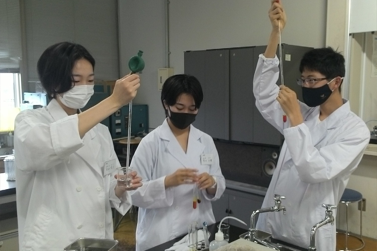 基礎化学実験２.png