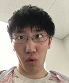  䑾